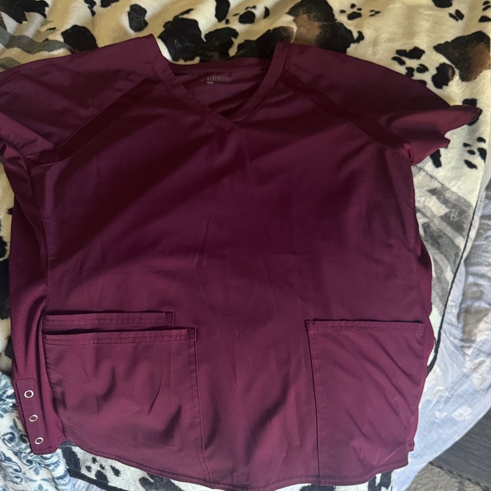 Med Couture Women's Top in Burgundy